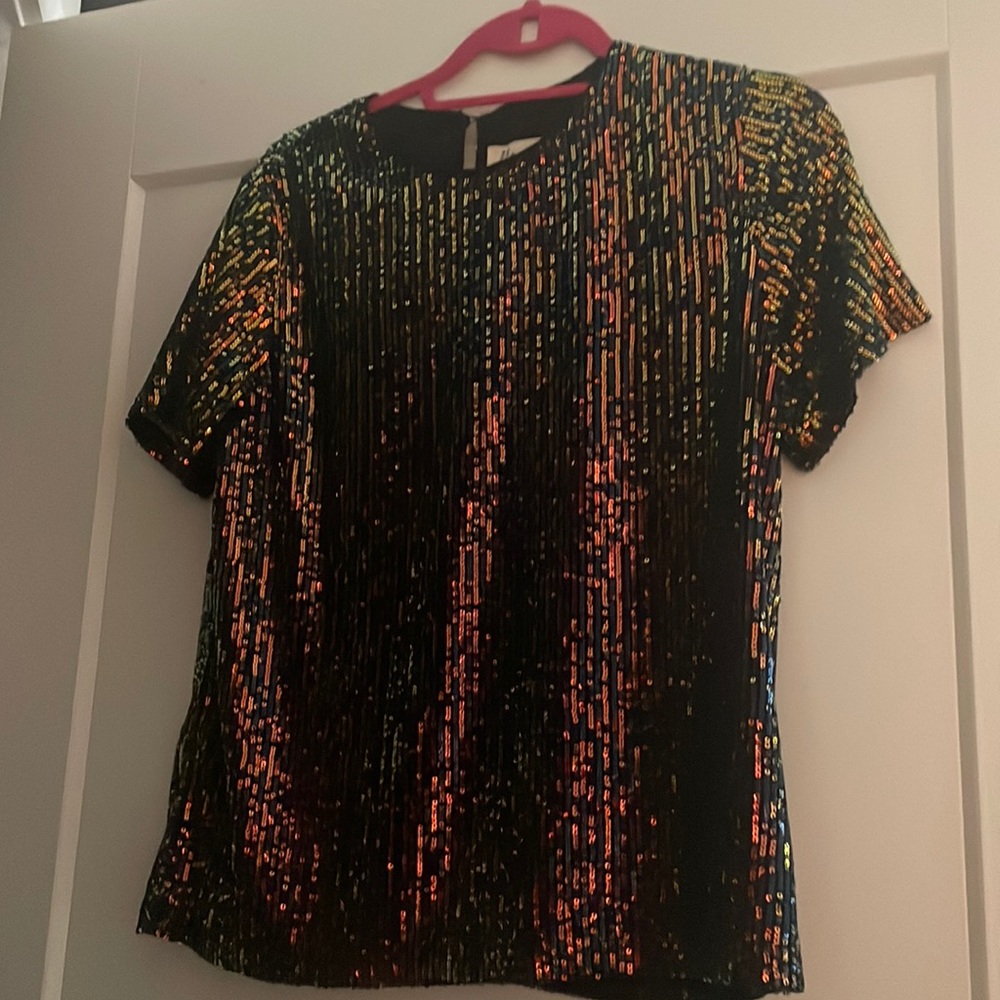 Vine & Love gold sequin top